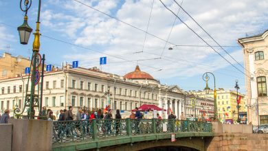 Photo of Питерские мосты украшены цветами
